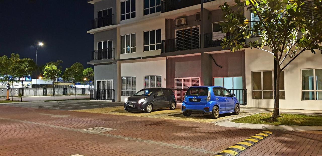 Bsp21 Family Homestay Jenjarum Kültér fotó